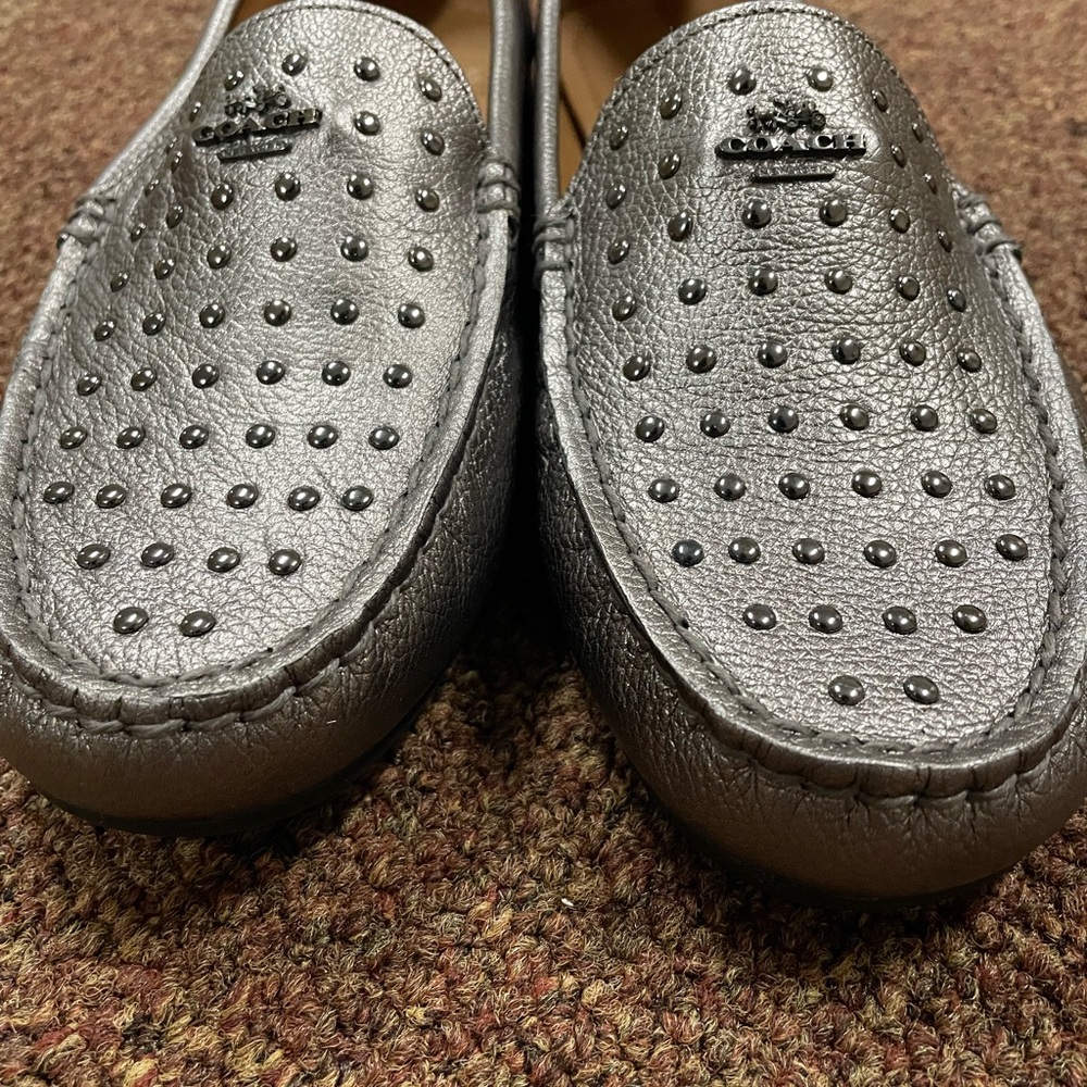SWEET! Coach Metallic Silver Studded Flats - Orlene A00496 - Excellent Condition - Picture 2 of 7